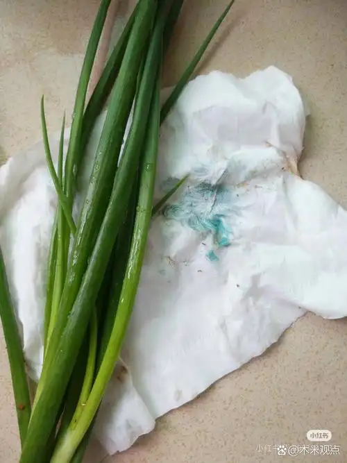 小葱掉色风波里的足球数据论:日网友破防背后的射手榜与积分玄机